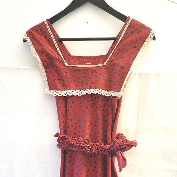 Vintage Dresses & Skirts - 1970s Parisienne maxi dress vintage red floral hippie